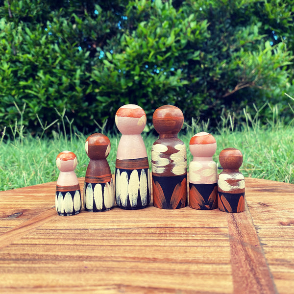 personnages basques en bois, jeu, peg doll